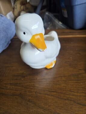 Vintage Duck White Vase Planter Taiwan Ceramic (Scratches) Small